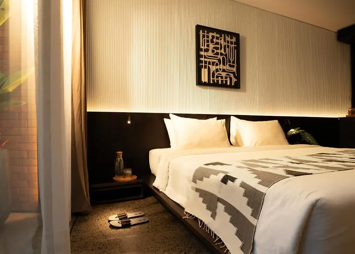 Titik Dua Hotel